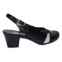 Pantofi eleganți de damă, tip slingback, cu toc gros stabil și design modern în combinație negru-alb. Ideali pentru ținute office sau casual.