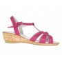 Sandale dama fucsia din piele naturala cu barete si catarama purtate cu jeansi S27ROZ