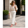 Sandale dama fucsia din piele naturala cu barete si catarama purtate cu jeansi S27ROZ