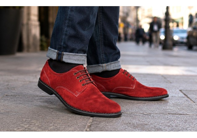 Pantofi barbati rosii din piele naturala intoarsa cu sireturi si perforatii laterale