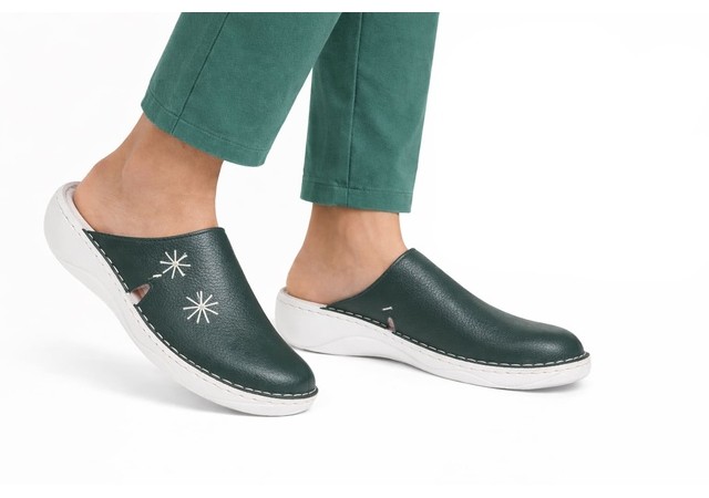 Saboti medicali dama din piele naturala de culoare verde Med-Line BR298VERDE